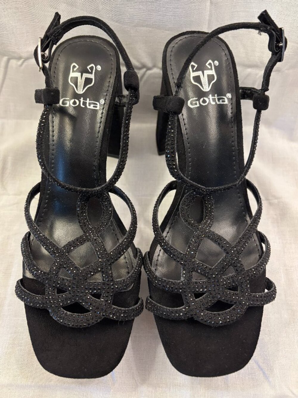 Gotta Black platform sandal